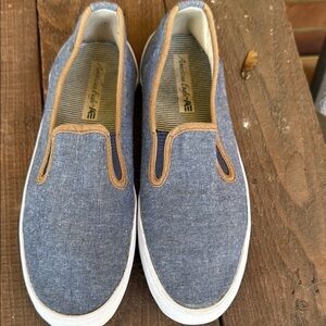 American Eagle By Payless Blue Denim and Brown Flats, Size 6.5